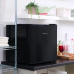 Russell Hobbs Mini Fridge RHCCLRF17B - Image 2